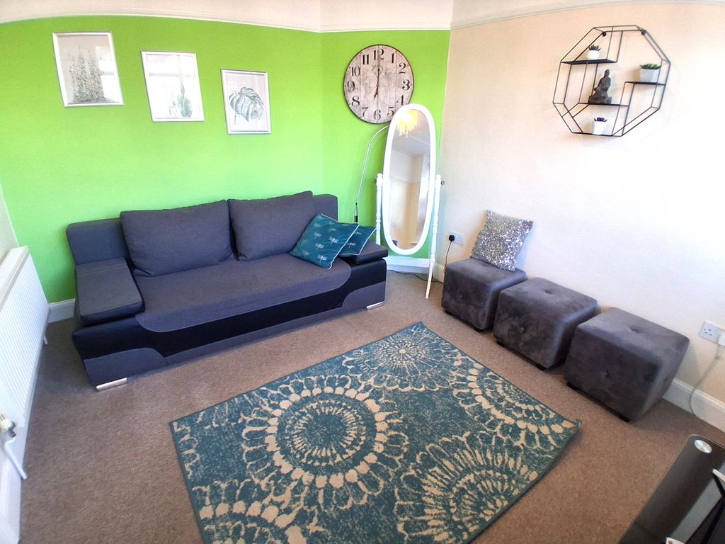 Property photo 2 of 10 Living Room