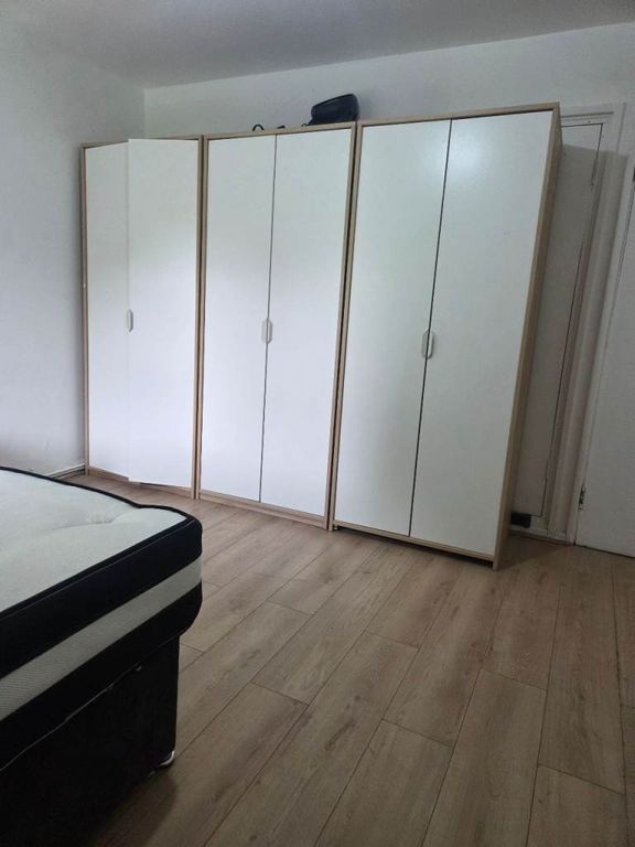 Property photo 2 of 3