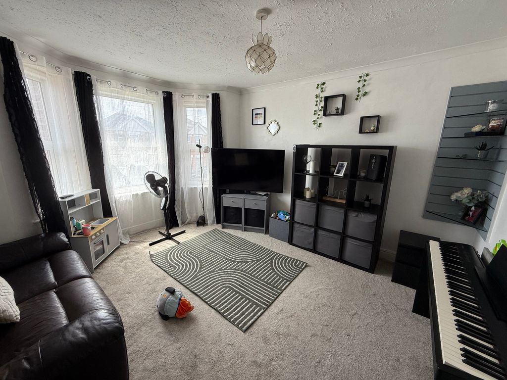 Property photo 2 of 6 Img_0310