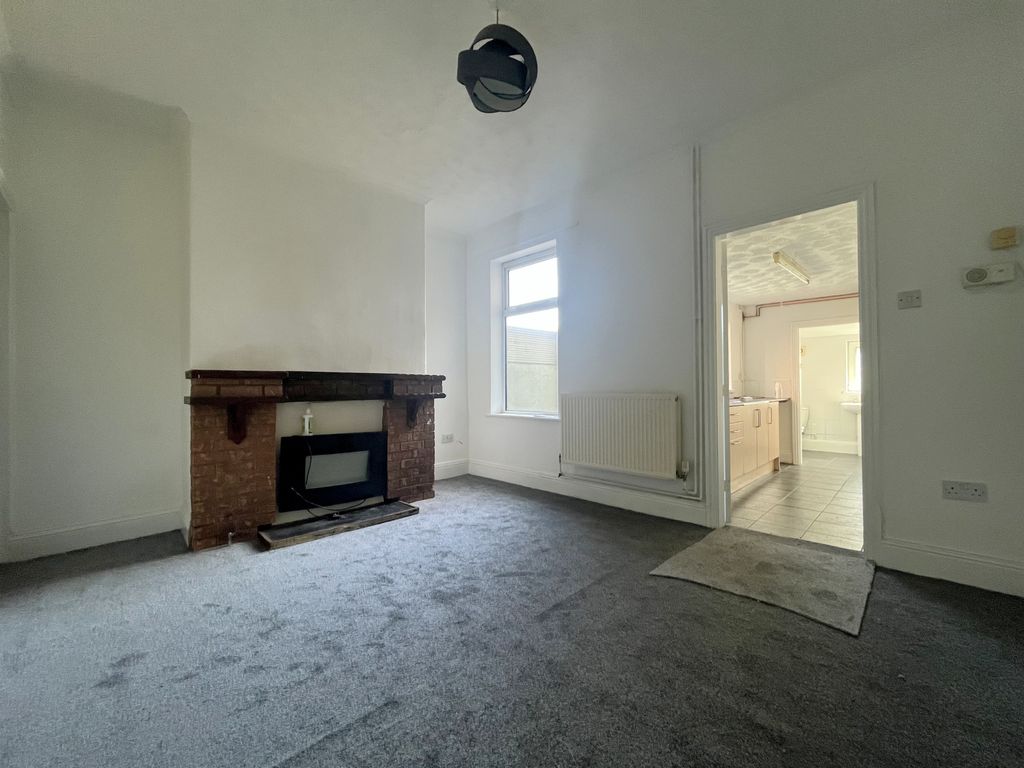 Property photo 3 of 9