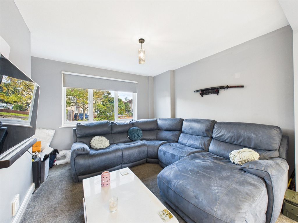 Property photo 2 of 12 Living Room