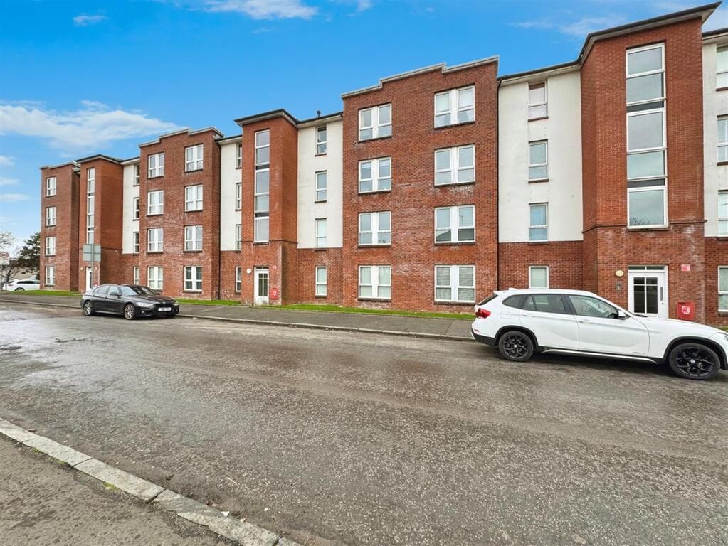 Property photo 1 of 10 2 Bedroom Flat For Rent