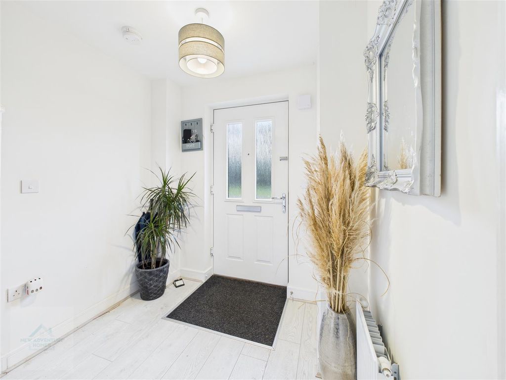 Property photo 2 of 30 Entrance Hallway