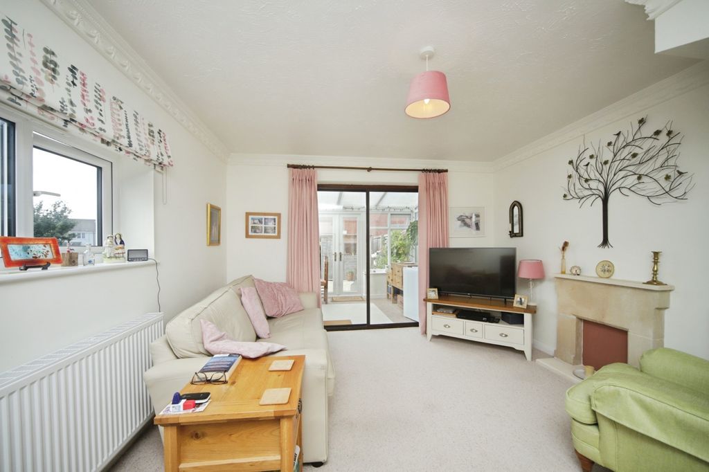 Property photo 2 of 15 Photo