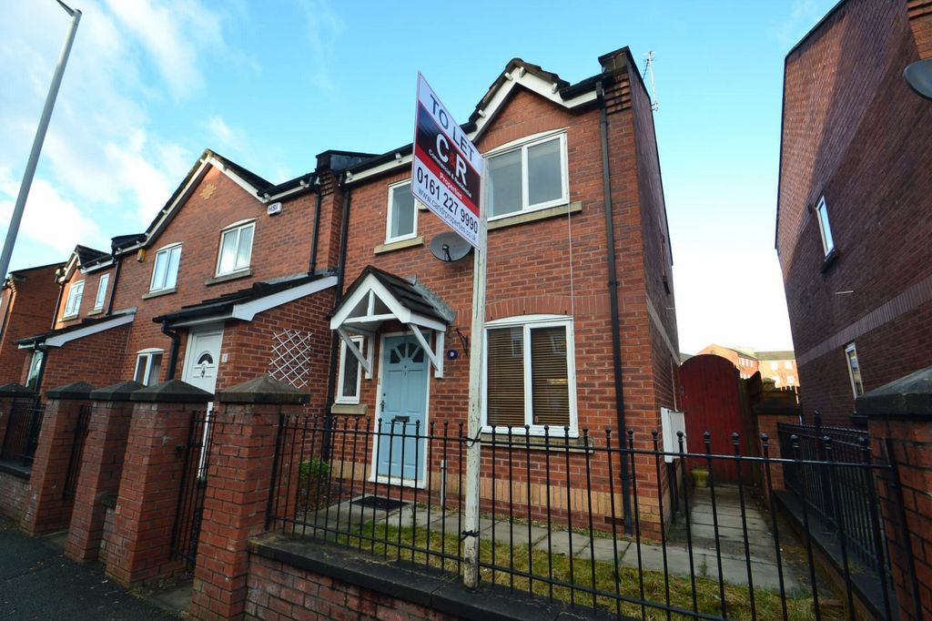 Property photo 1 of 14 3 Bedroom Terraced For Rent