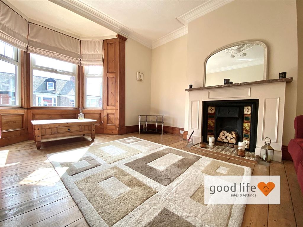 Property photo 2 of 16 20250913_112928181_Ios154Stanhope.Jpg
