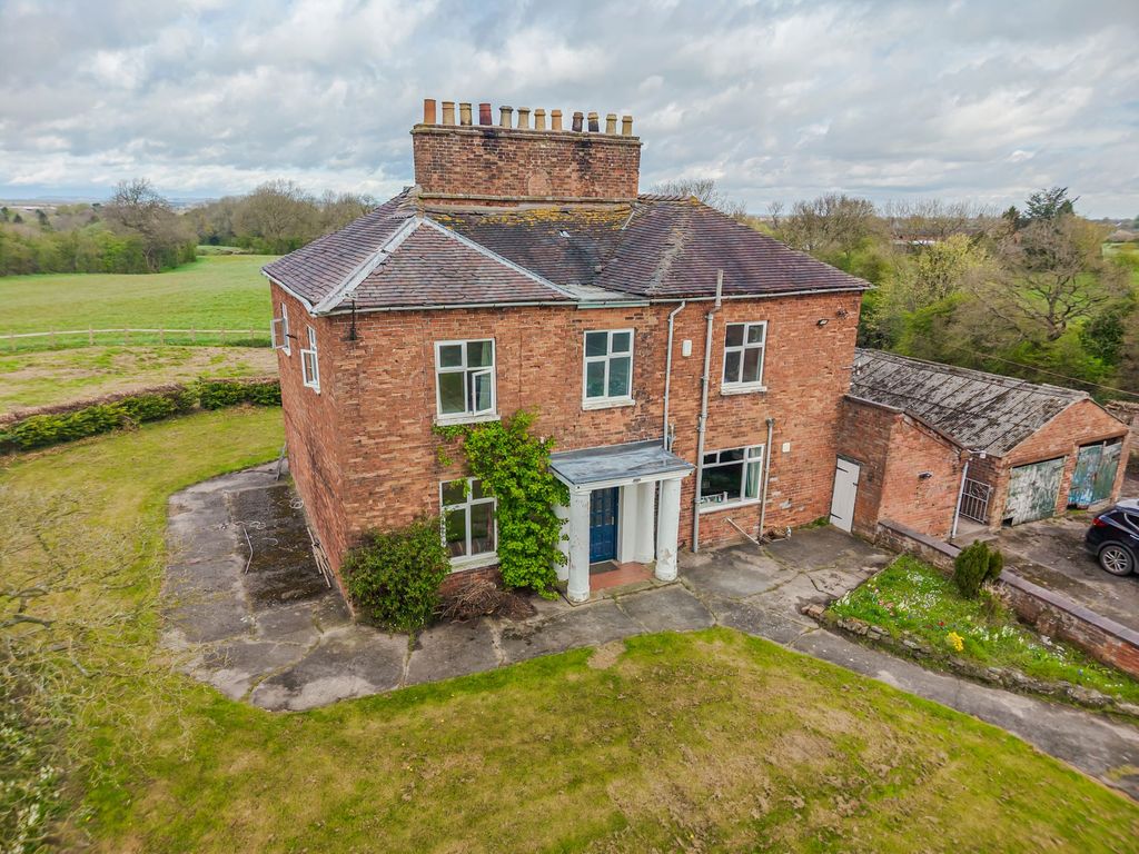 Property photo 3 of 31