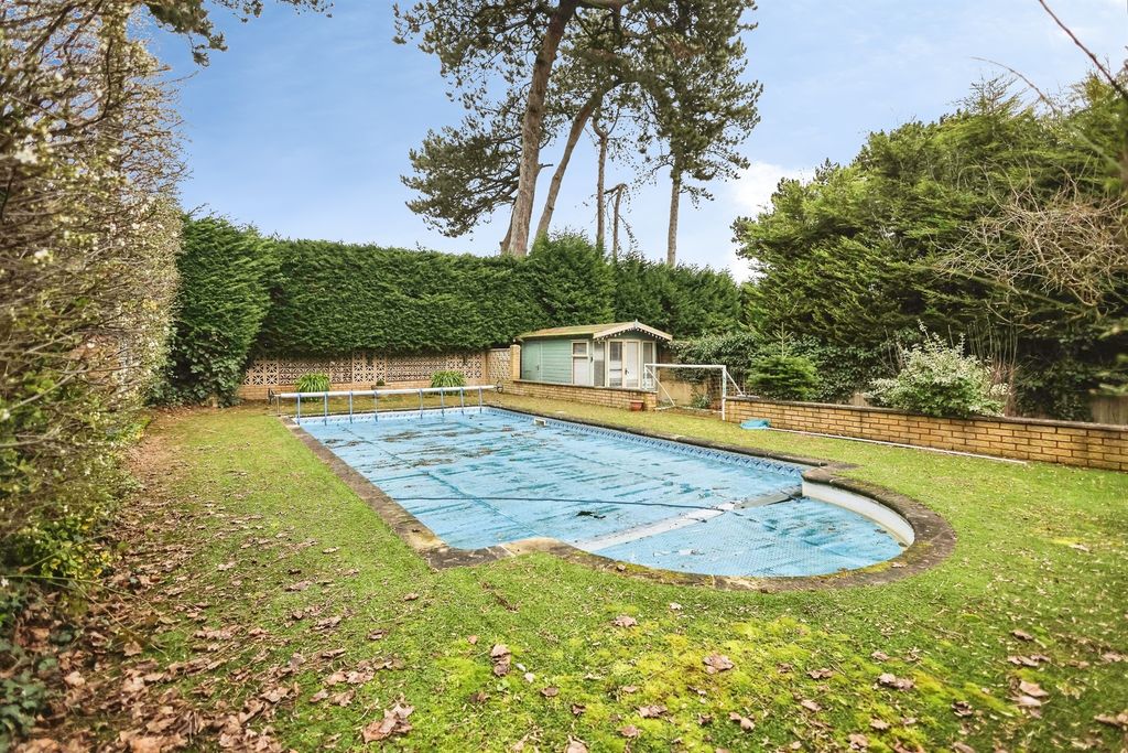 Property photo 3 of 20