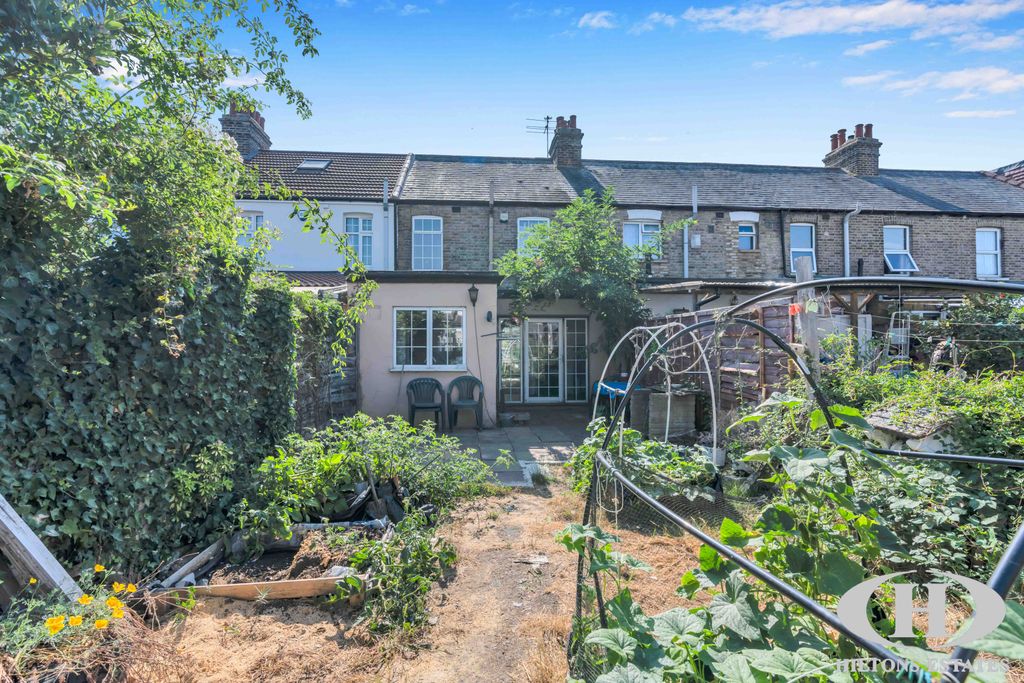 Property photo 3 of 14