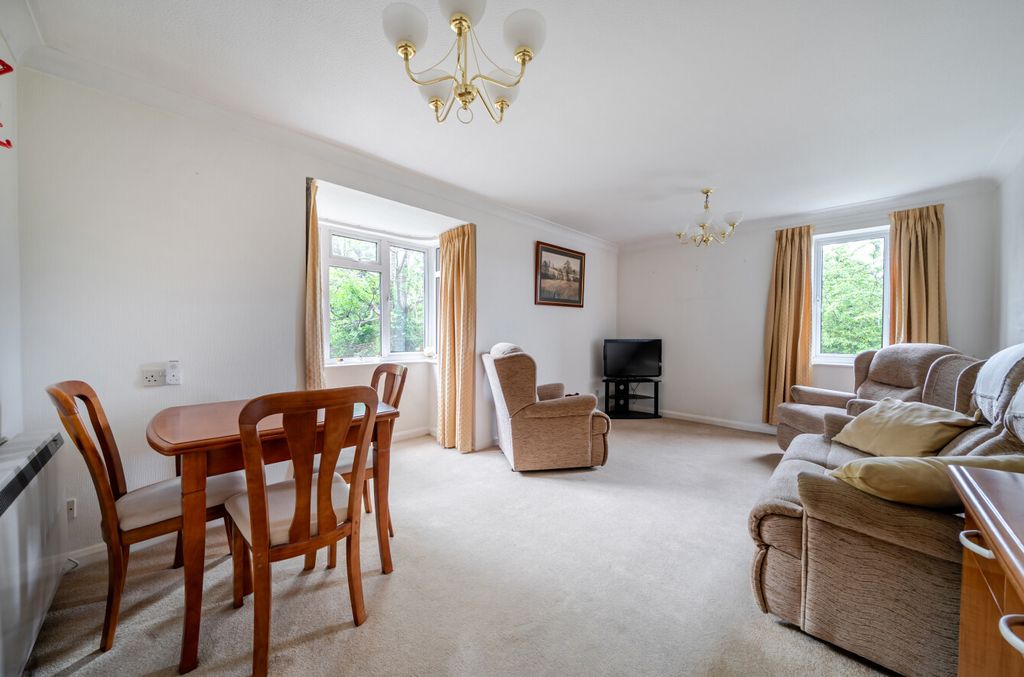 Property photo 2 of 14 1464196-1-6A0Ae75...