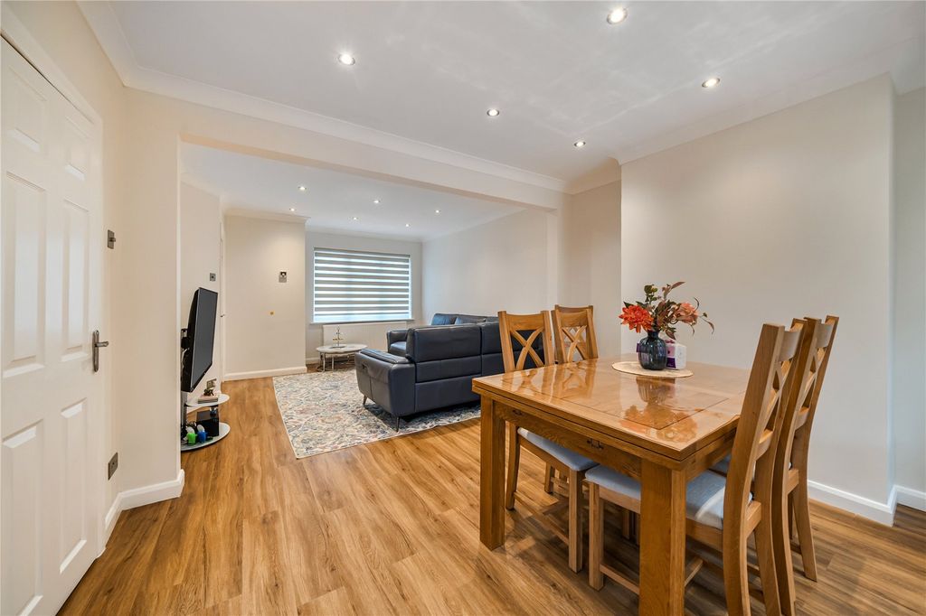 Property photo 2 of 19 Picture No. 04