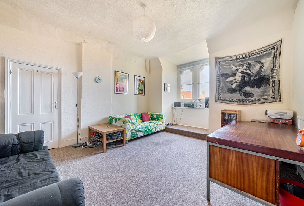 Property photo 1 of 12 1306236-6-6842B6d...