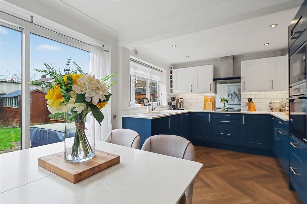 Property photo 2 of 14 Kitchen / Diner