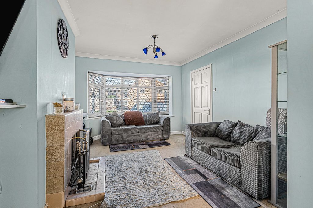 Property photo 3 of 20