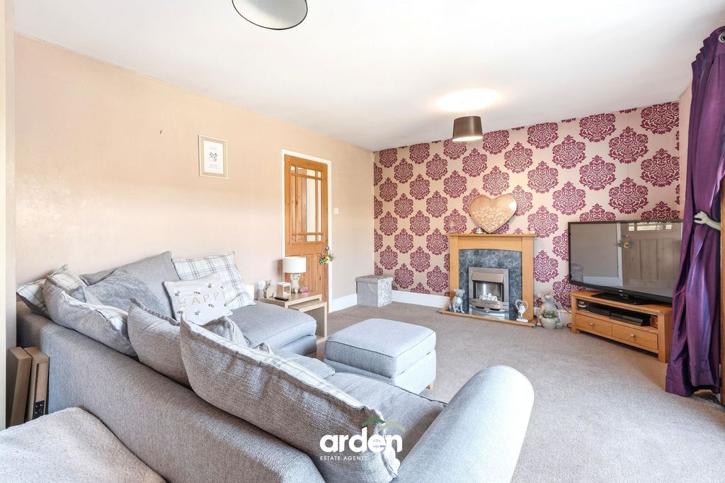 Property photo 3 of 12