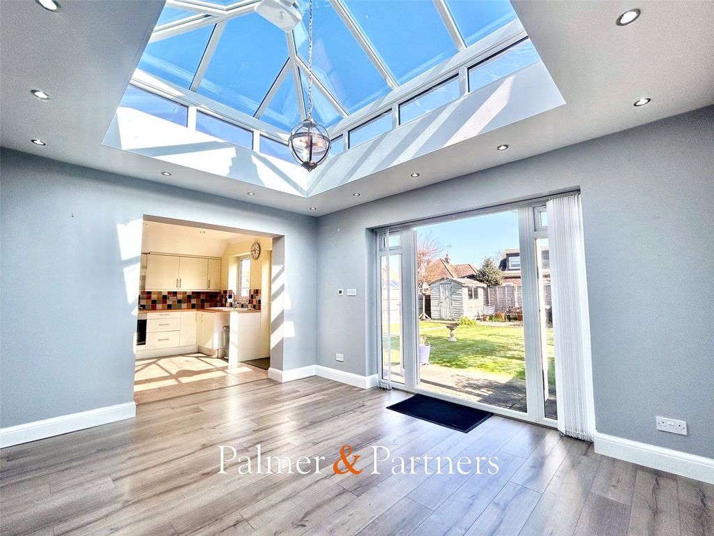 Property photo 3 of 15 Picture No. 11