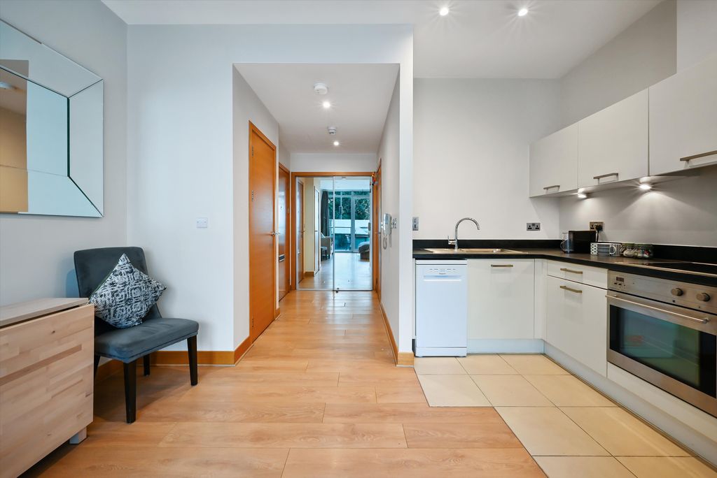 Property photo 3 of 12 Image