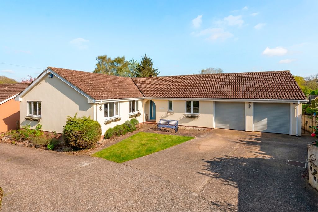 Property photo 2 of 30 4832772