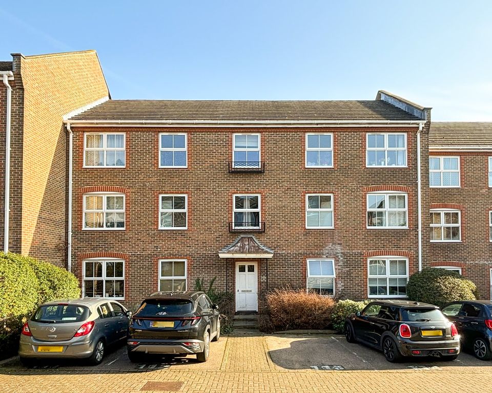 Property photo 1 of 9