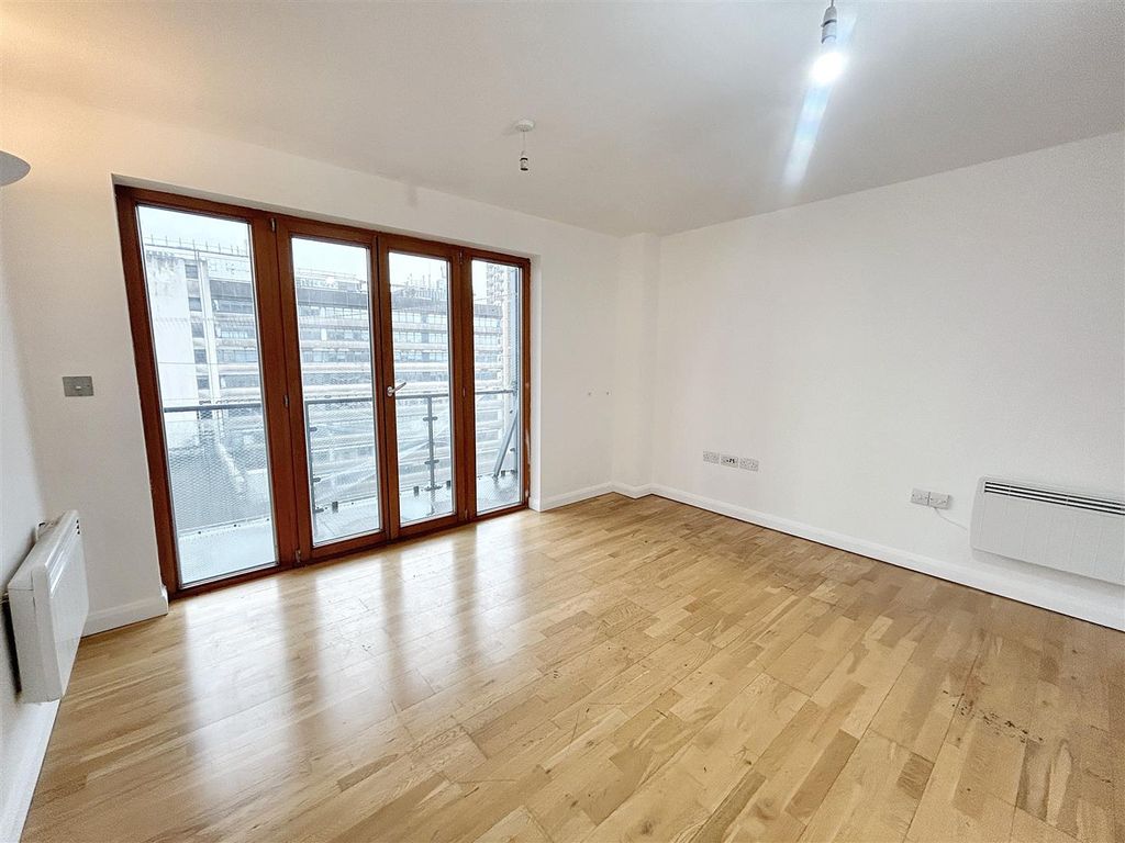 Property photo 2 of 10 Lounge/Diner