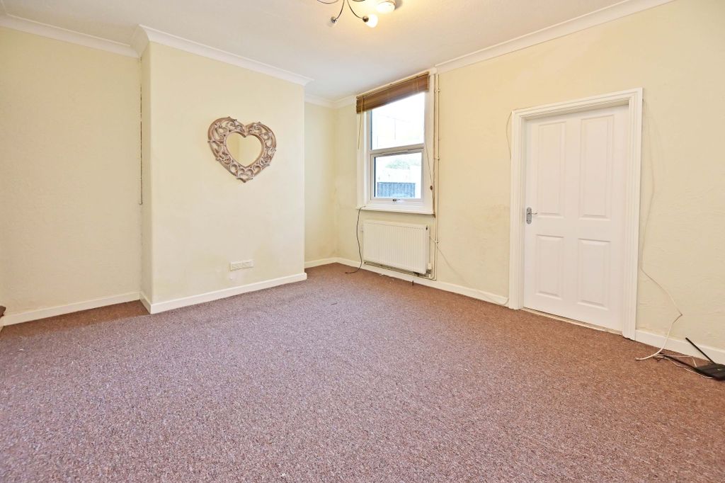 Property photo 3 of 22 Living Room