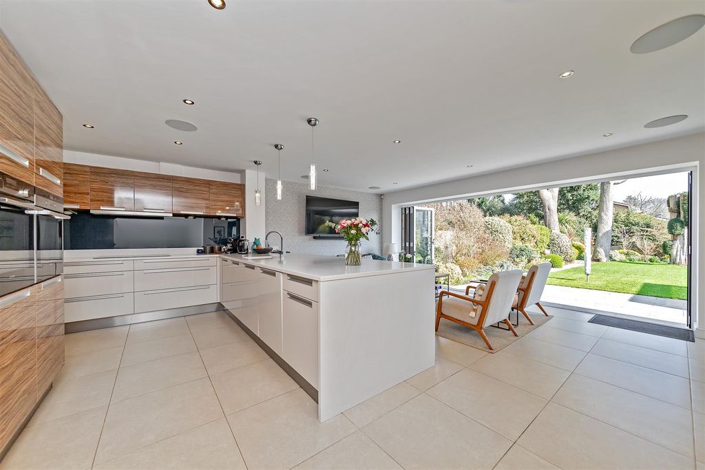 Property photo 3 of 30 20Sunderlandave-37.Jpg