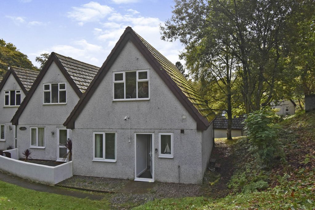 Property photo 2 of 15 Front Aspect