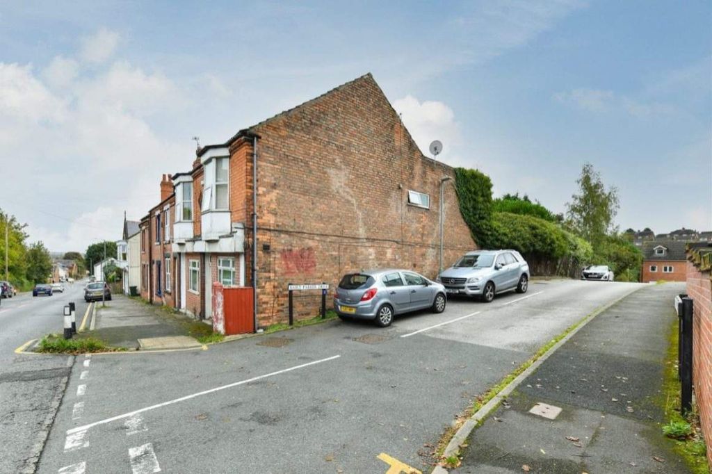 Property photo 2 of 13