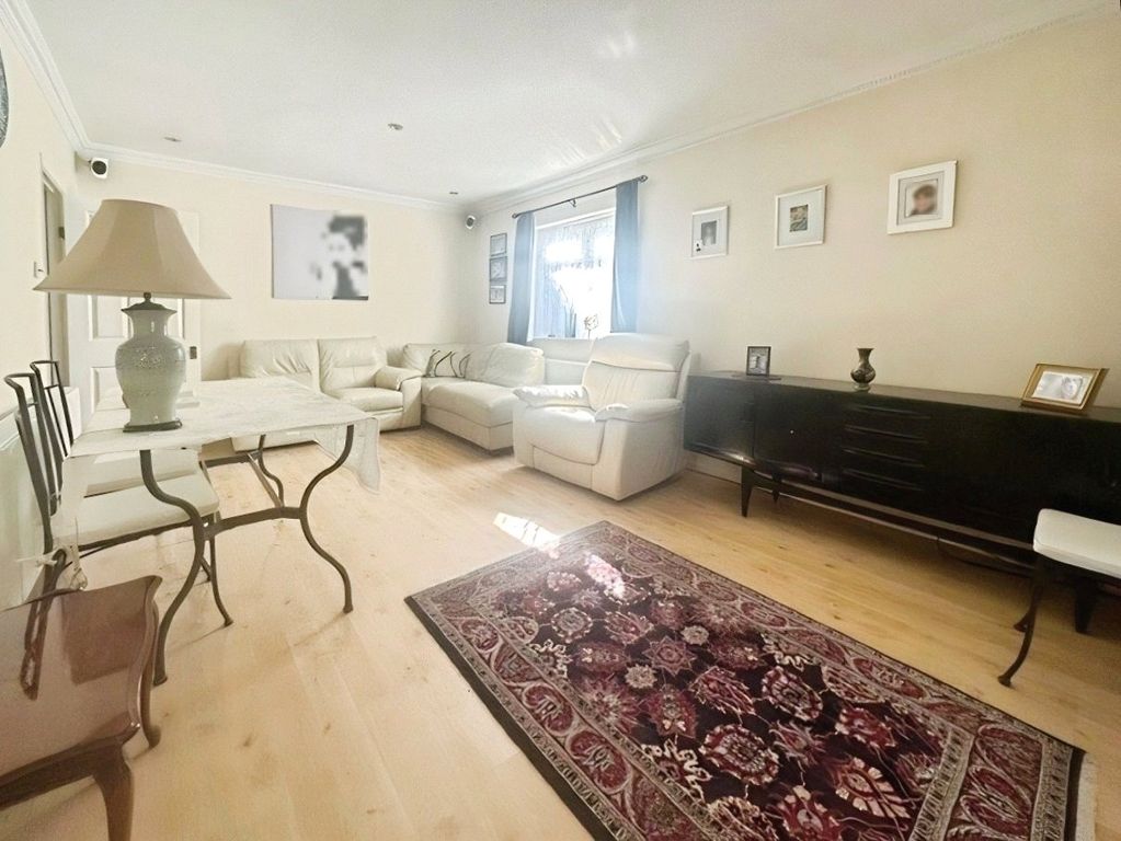 Property photo 2 of 12 Picture No. 13