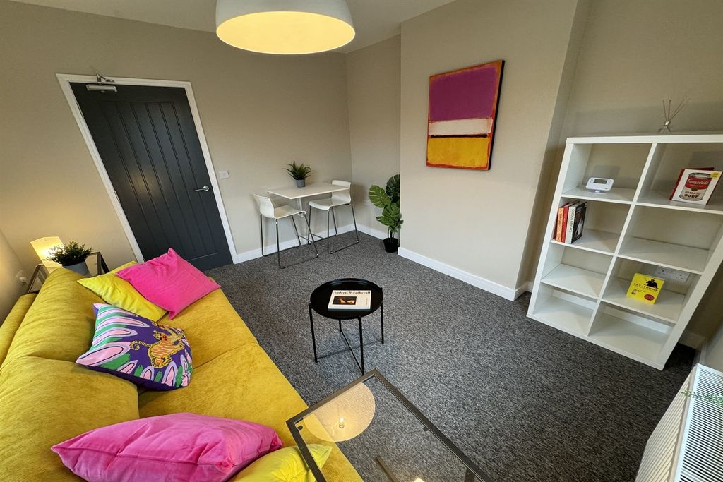 Property photo 1 of 14 (Main)