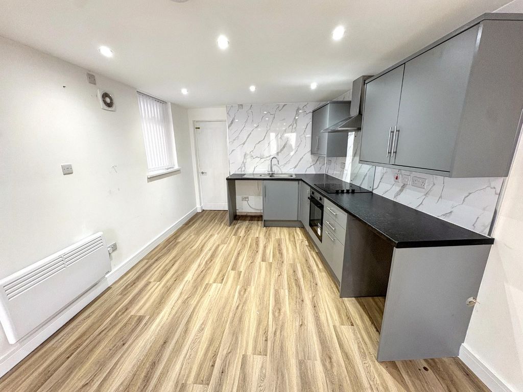 Property photo 2 of 9 4915922