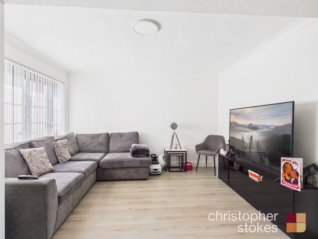 Property photo 2 of 16 5243912