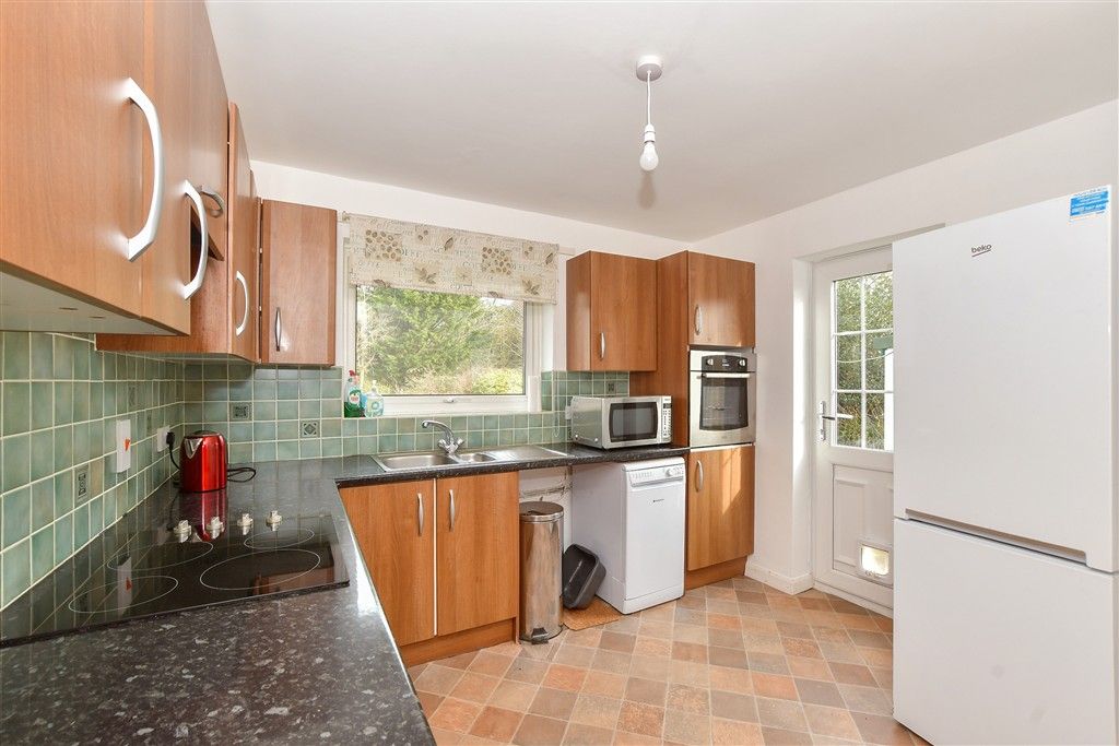 Property photo 3 of 14 Kitchen