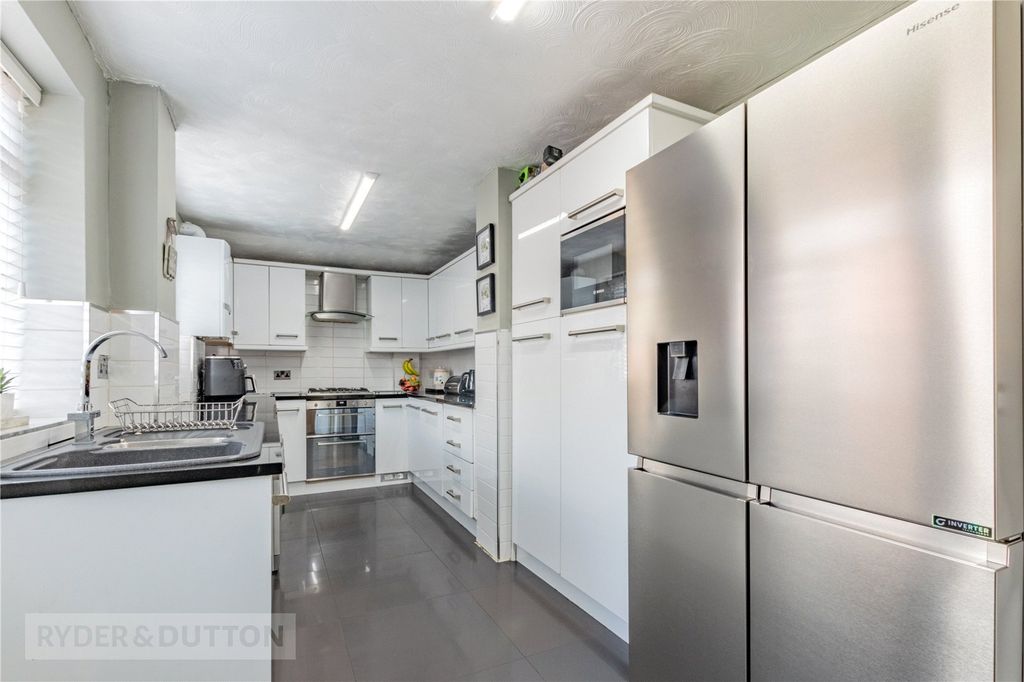 Property photo 1 of 21 Kitchen