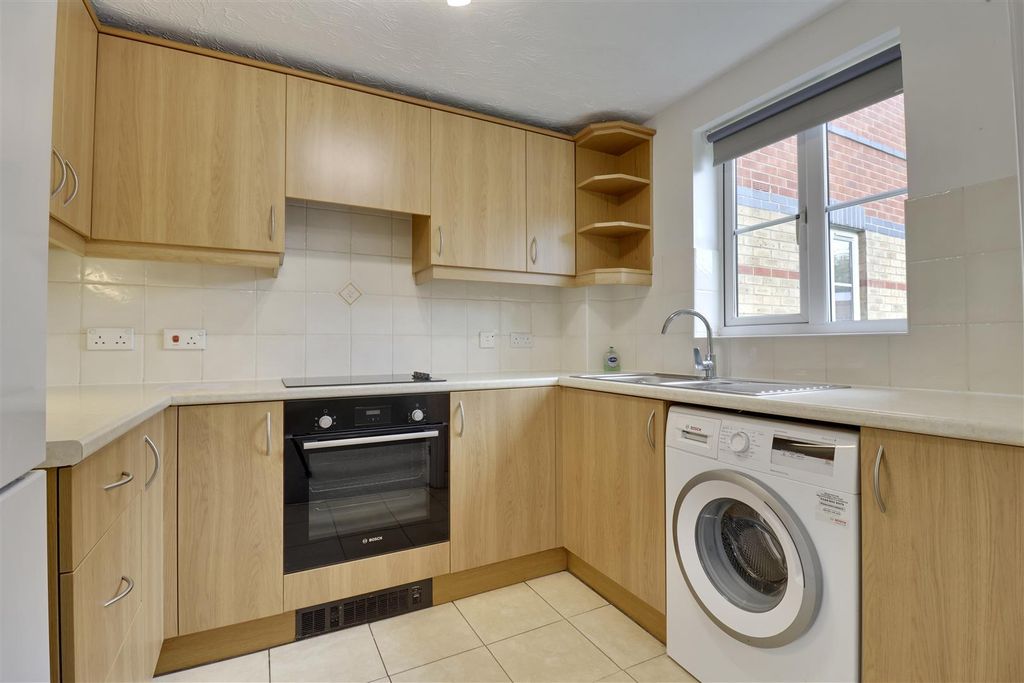 Property photo 3 of 13 2Deaffcc-3D27-493A-A3C5-Bf8B6A50681F_1_201_A.Jpeg