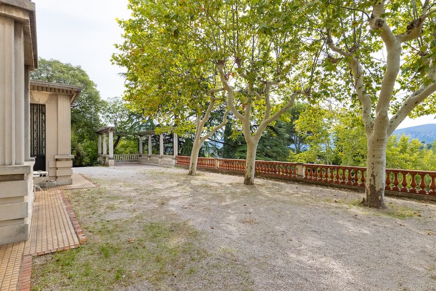 Property photo 3 of 24