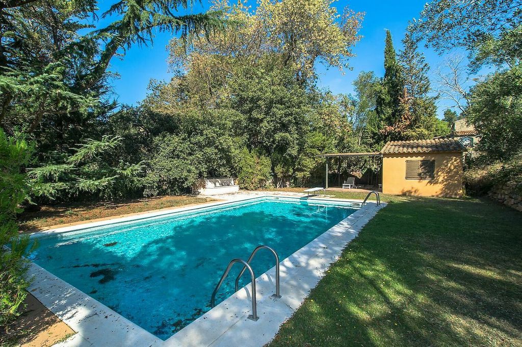 Property photo 3 of 41