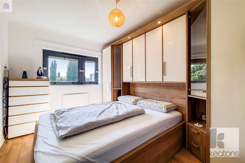 Property photo 3 of 8 Bedroom 1