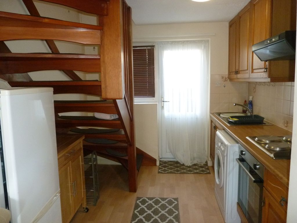 Property photo 3 of 6