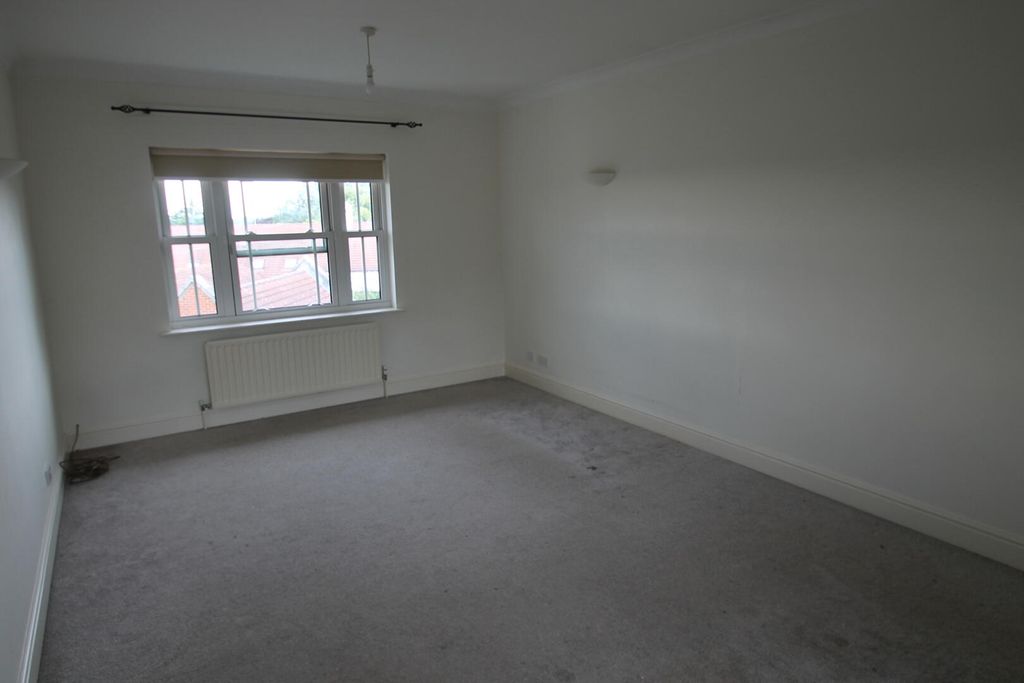 Property photo 2 of 9 Living Room