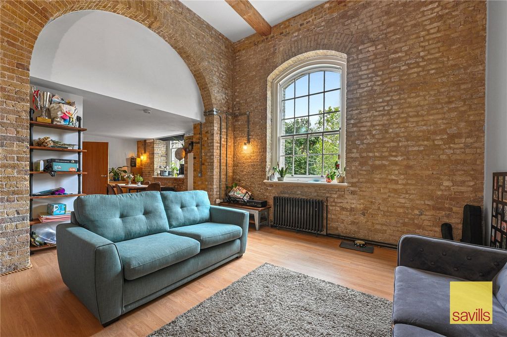 Property photo 2 of 20 Reception Room