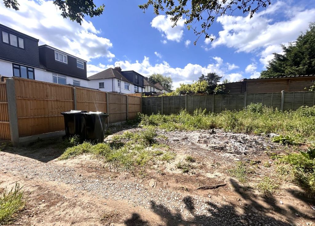 Property photo 2 of 3
