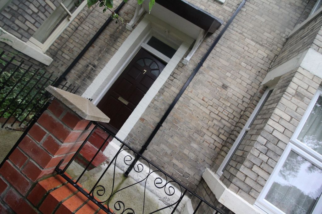 Property photo 1 of 12 Gallery