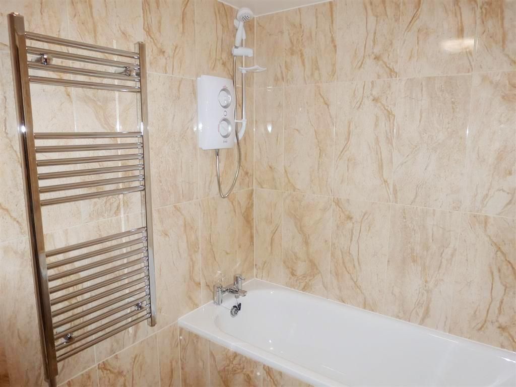 Property photo 3 of 6 Bathroom