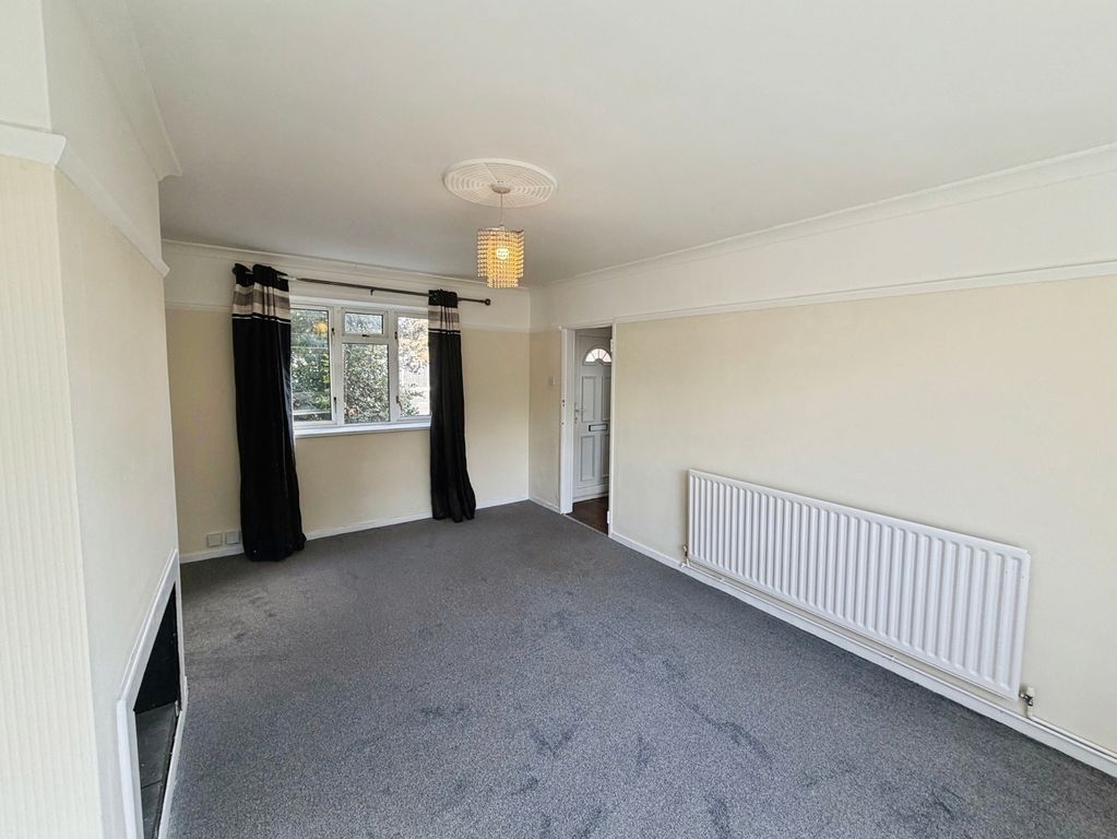 Property photo 3 of 15 Living Room