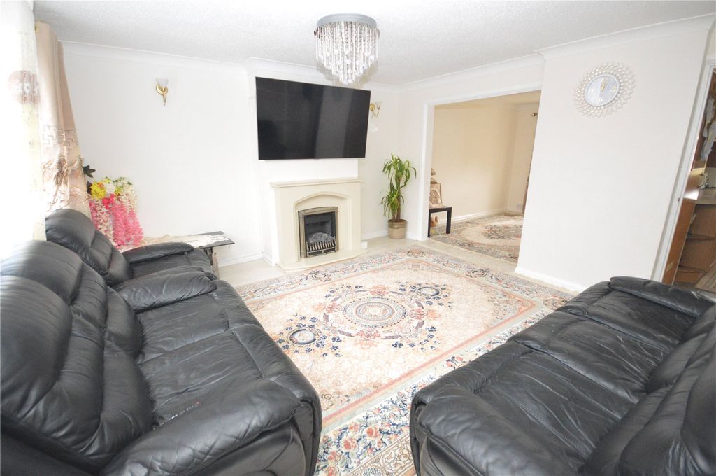 Property photo 3 of 16 Picture No. 10