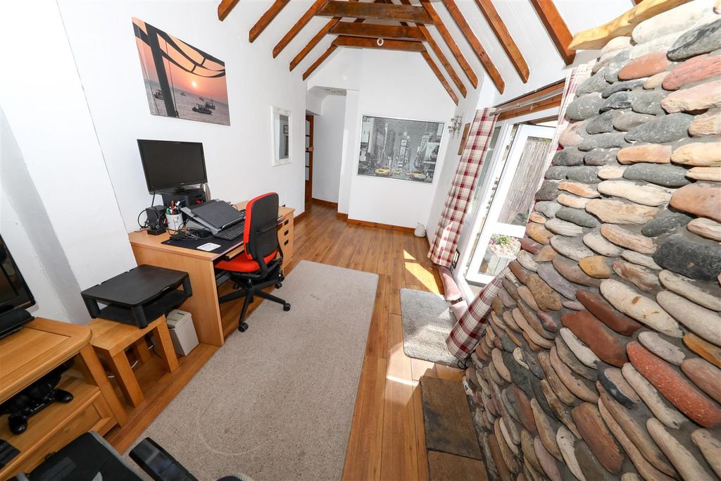 Property photo 2 of 26 B