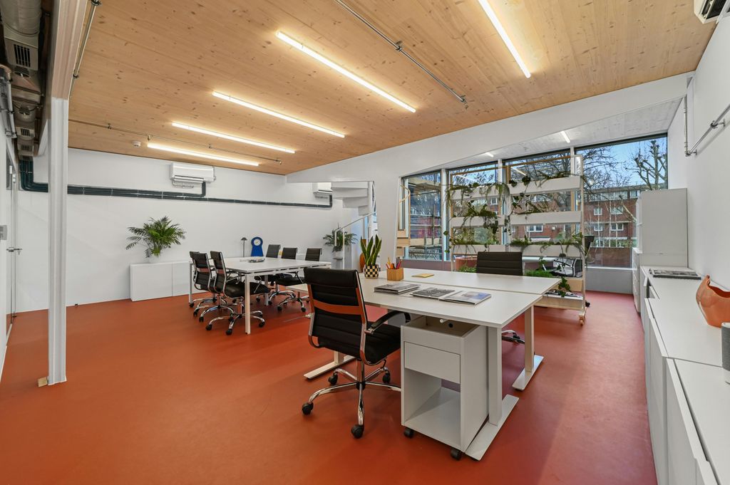 Property photo 3 of 9 Em-Bc-134Oldstreet-43.Jpg