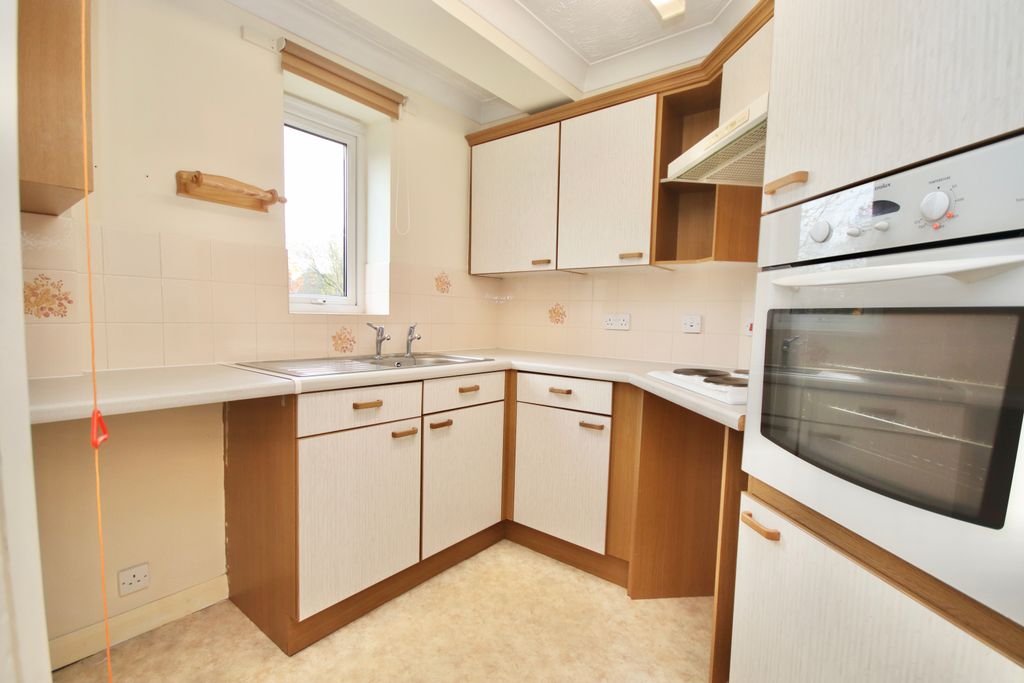 Property photo 3 of 14 Img_2180