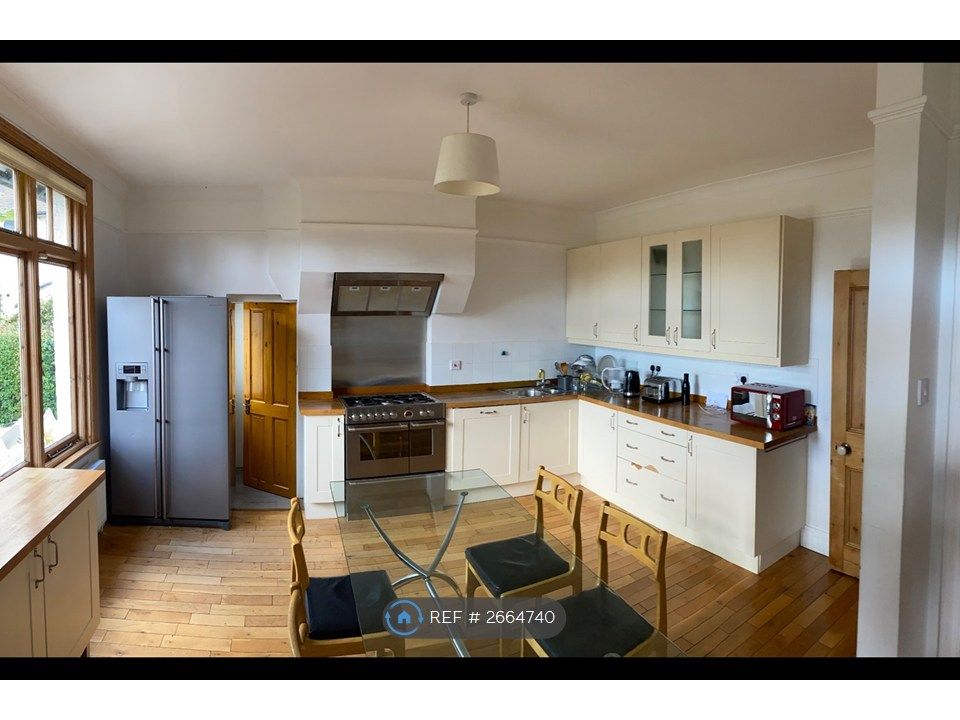 Property photo 1 of 8 Kitchen